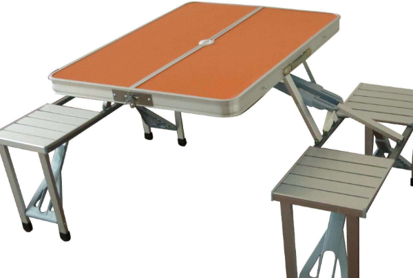 铝合金折叠桌椅好在哪些方面 铝合金折叠桌椅好在哪些方面用