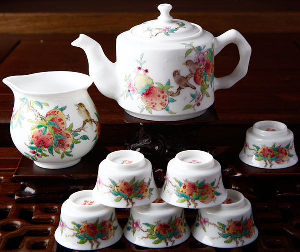 景德鎮(zhèn)茶具特點(diǎn) 景德鎮(zhèn)瓷器茶具辨別