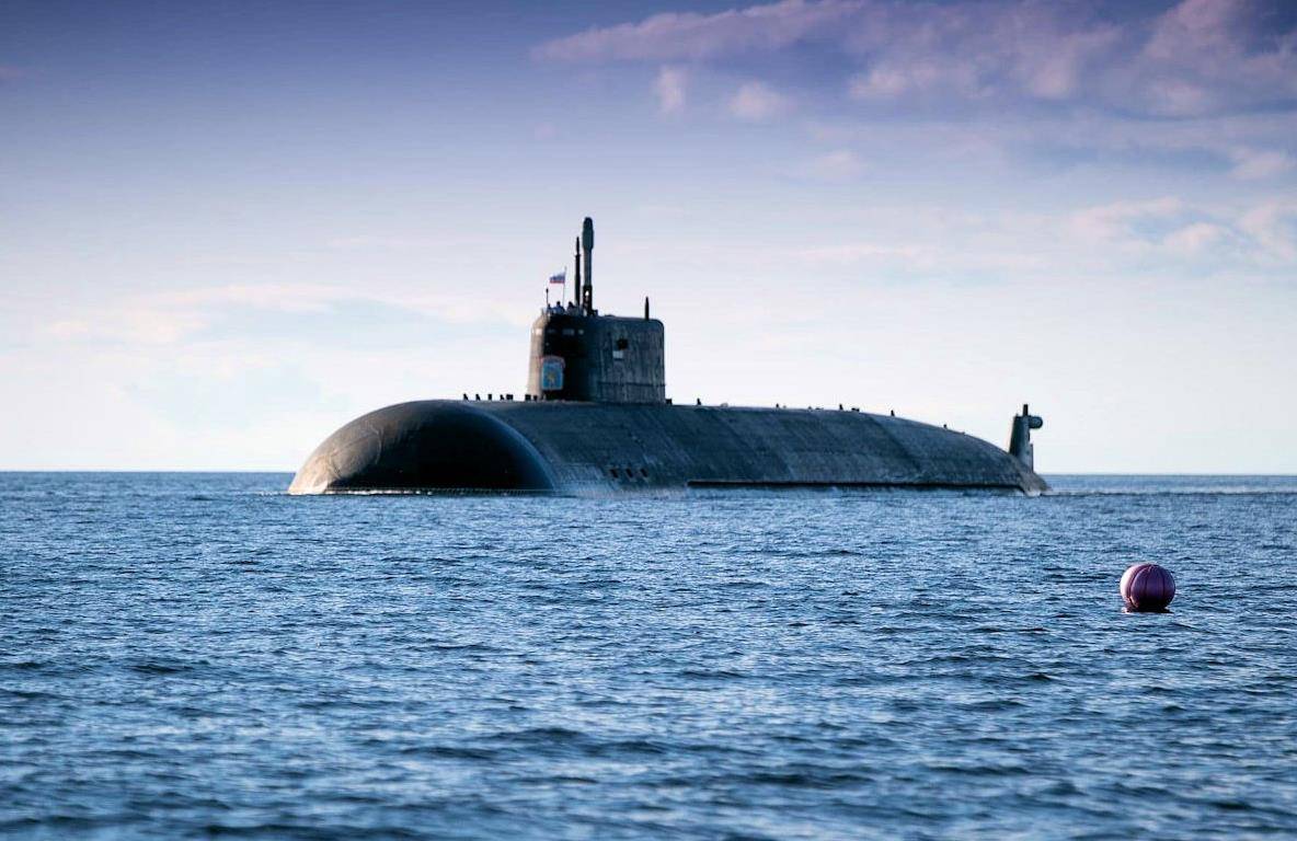 “末日潜艇”部署太平洋 末日孤舰潜艇在正下方