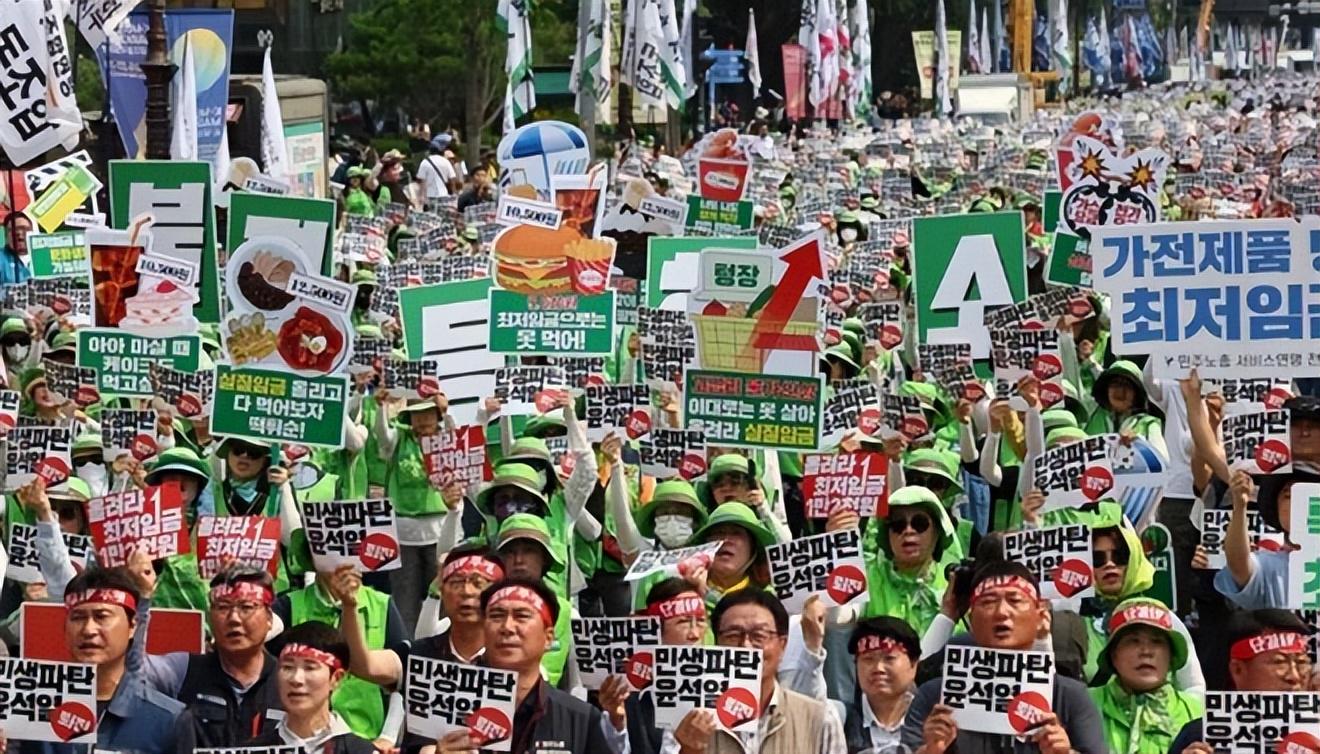 韩国超40万人举行集会 韩国爆发万人集会